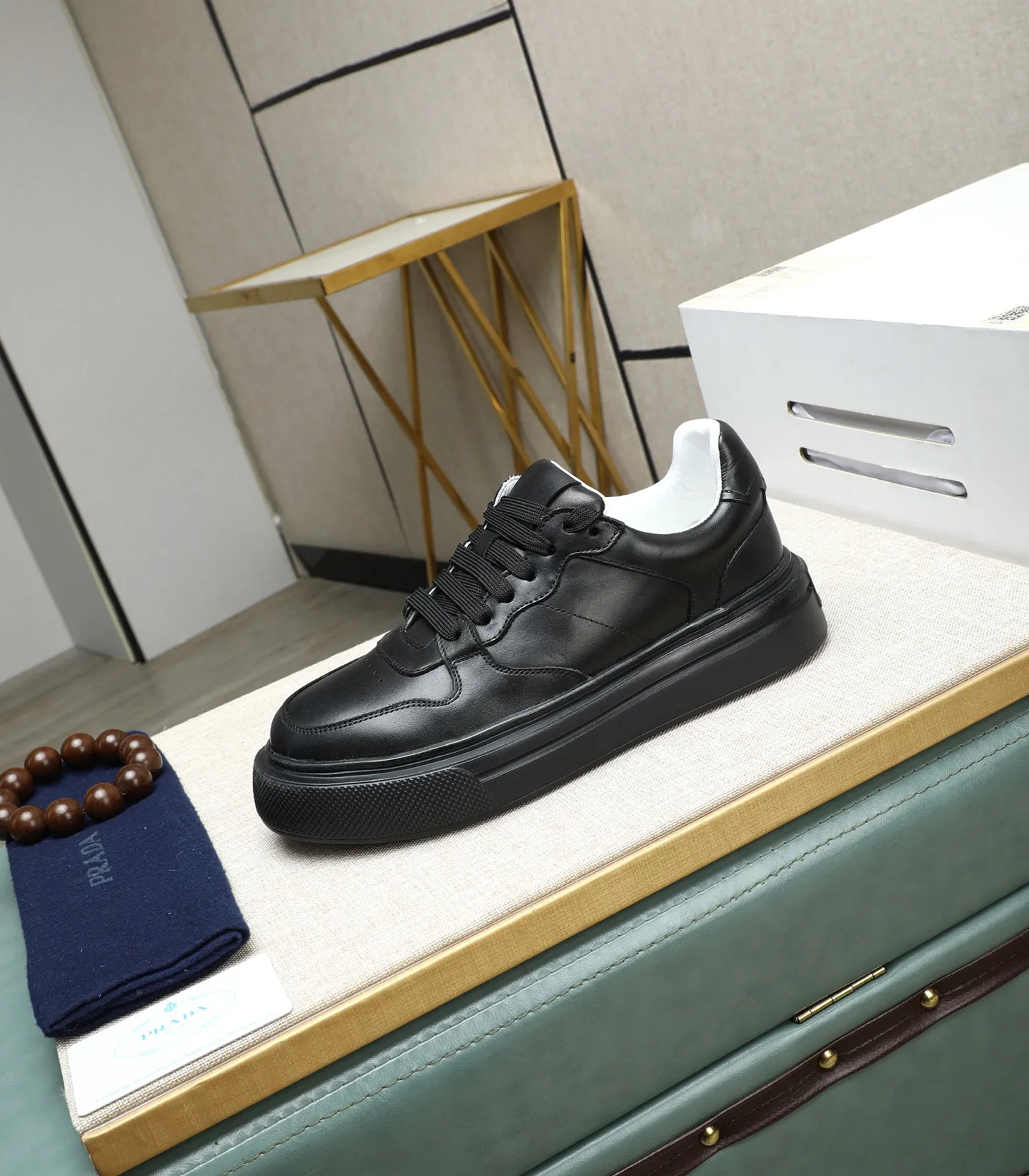 Men's shoes 💰500 🌹🌹[PRADA—Prada] 2025 latest model 🙈original replica! 👟👟👟Available here. The workmanship is top-notch. The upper is made of Italian 🇮🇹Imported calfskin. ❗️Breathable genuine leather lining @Suitable for travel. The original version has an enlarged engraved sole, making it suitable for all kinds of travels, showing low-key luxury. Let quality speak for itself. Color: Size: 38-44